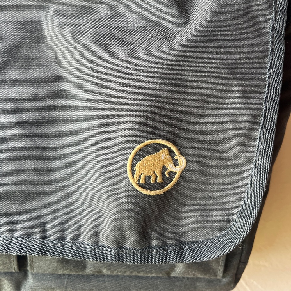 Mammut Gray with climbing rope shoulder bag - Picture 4 of 7